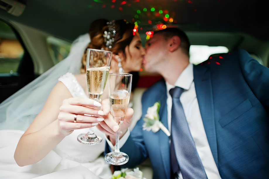 Wedding Rides Luxury Wedding Limo Service in Vancouver β Vancouver Limousine Service ...